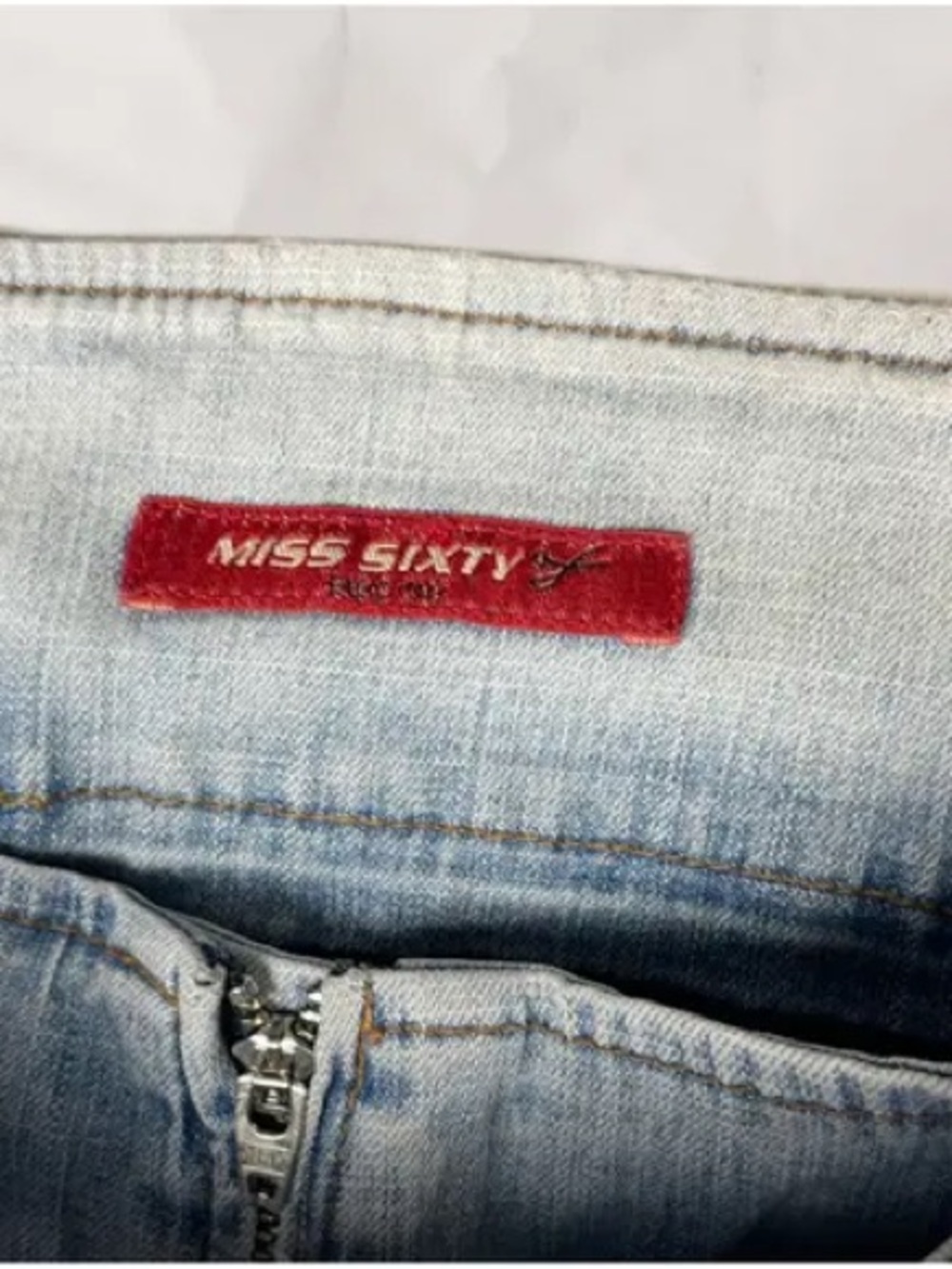 Miss Sixty Light Blue Flared Jeans with Belt Accent Y2K - Picture 4 of 7